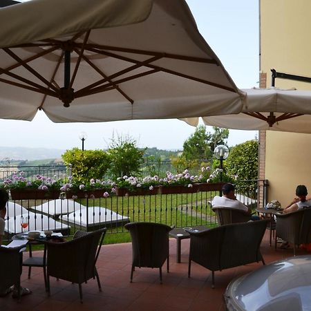 Hotel Mamiani & Relaxing Spa Урбіно Екстер'єр фото